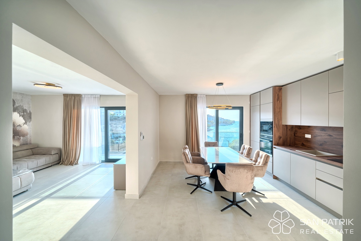 RAŽANJ – VILLA MEDITERRANEA MODERNA IN PRIMA FILA SUL MARE CON PISCINA