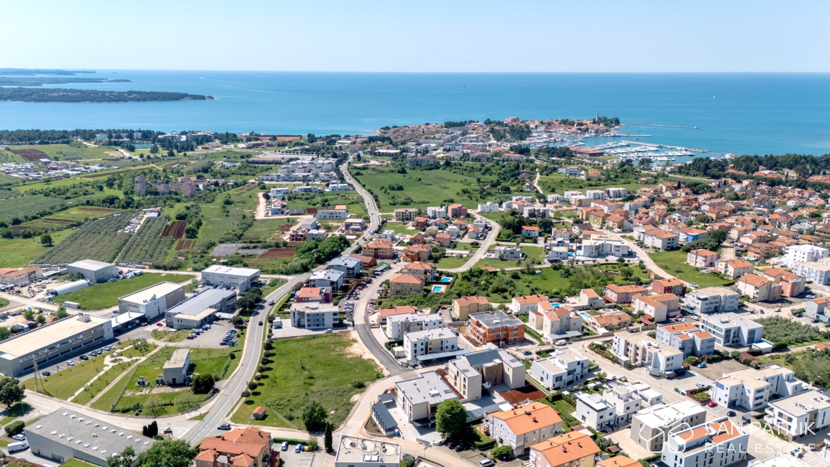 Novigrad, Istra: Appartamento arredato in edificio di nuova costruzione, subito abitabile