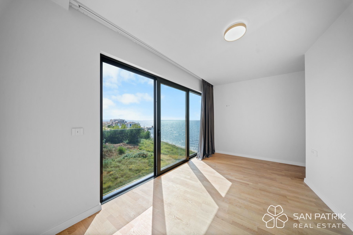 Privlaka Seafront Residences – attico moderno in prima fila sul mare