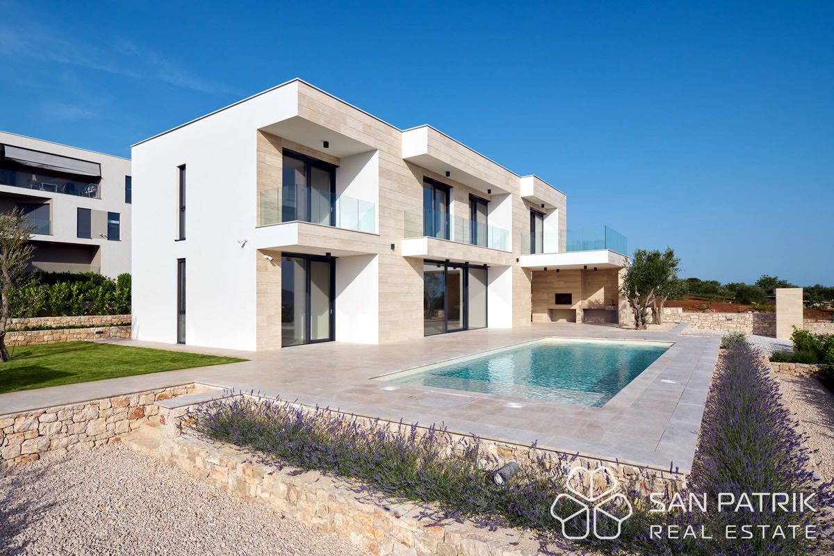Villa di lusso con vista panoramica sul mare, nei dintorni di Biograd na moru