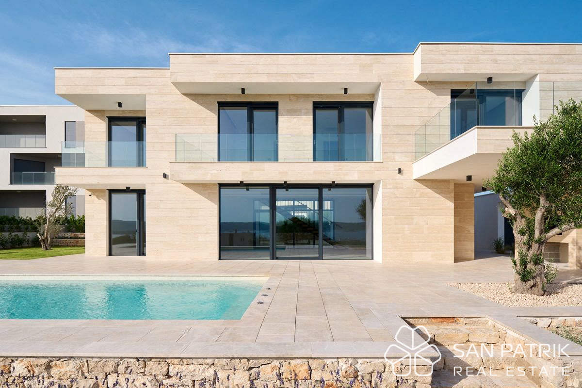 Villa di lusso con vista panoramica sul mare, nei dintorni di Biograd na moru