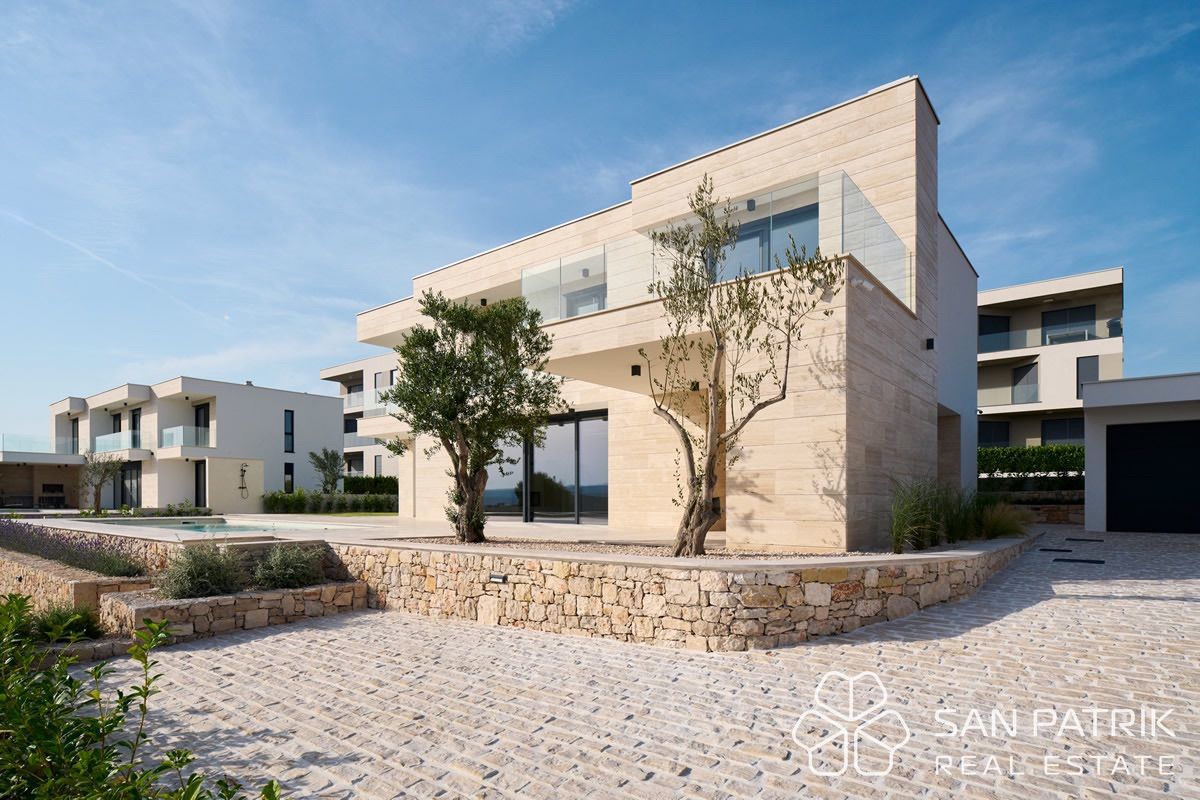Villa di lusso con vista panoramica sul mare, nei dintorni di Biograd na moru