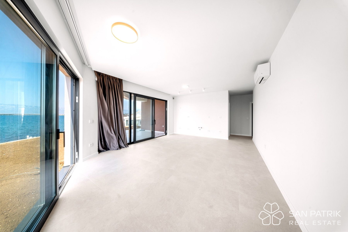 Privlaka Seafront Residences – appartamento moderno (74 m2) in prima fila sul mare