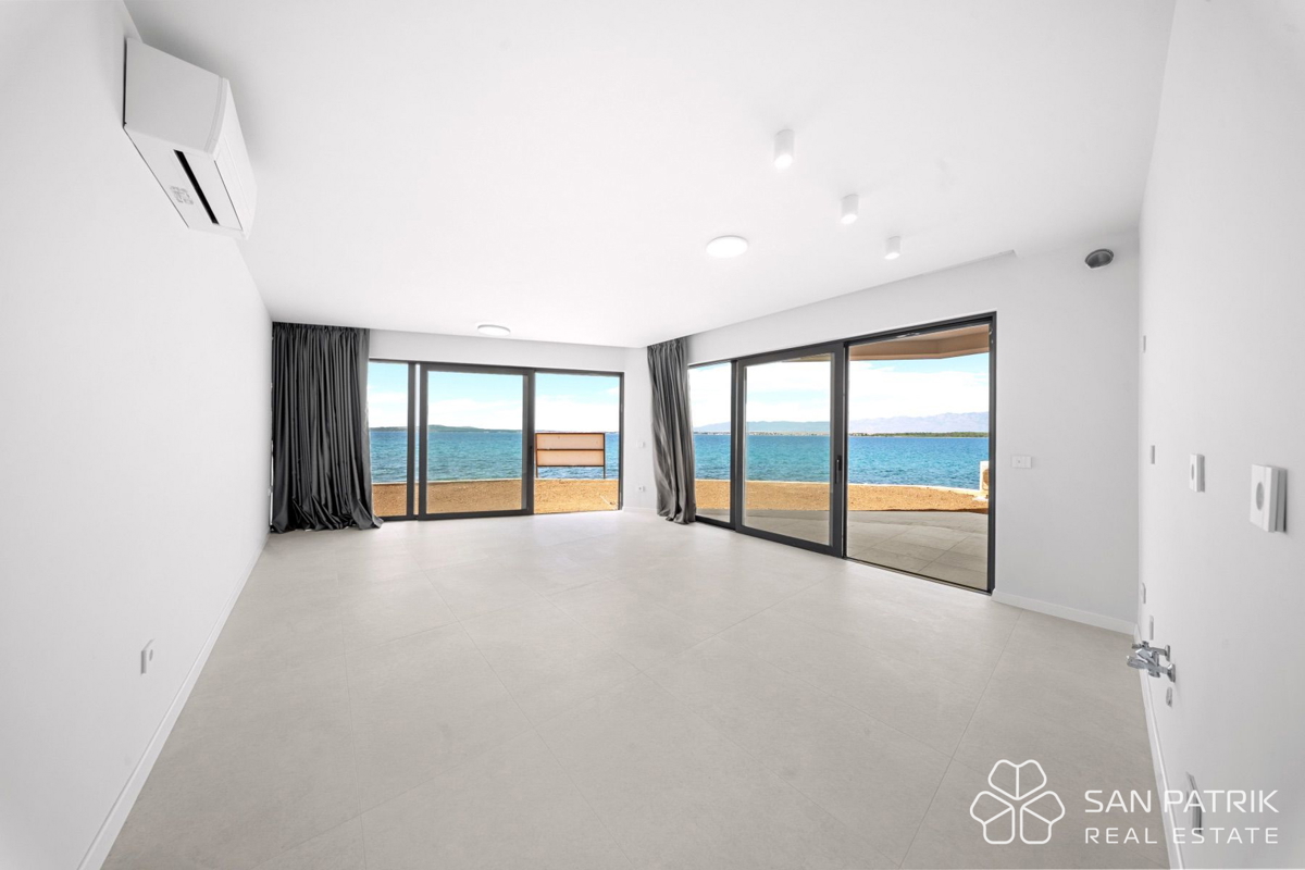 Privlaka Seafront Residences – appartamento moderno (74 m2) in prima fila sul mare