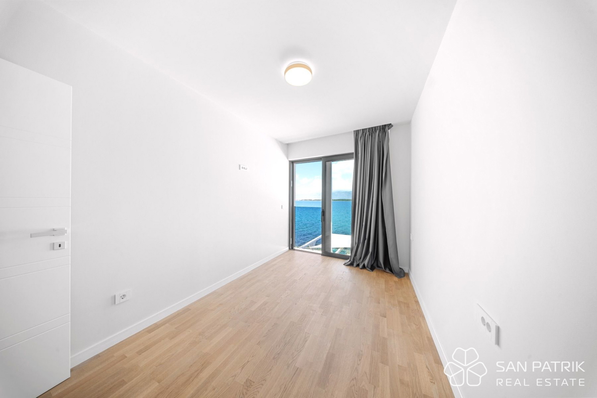 Privlaka Seafront Residences – appartamento moderno (74 m2) in prima fila sul mare