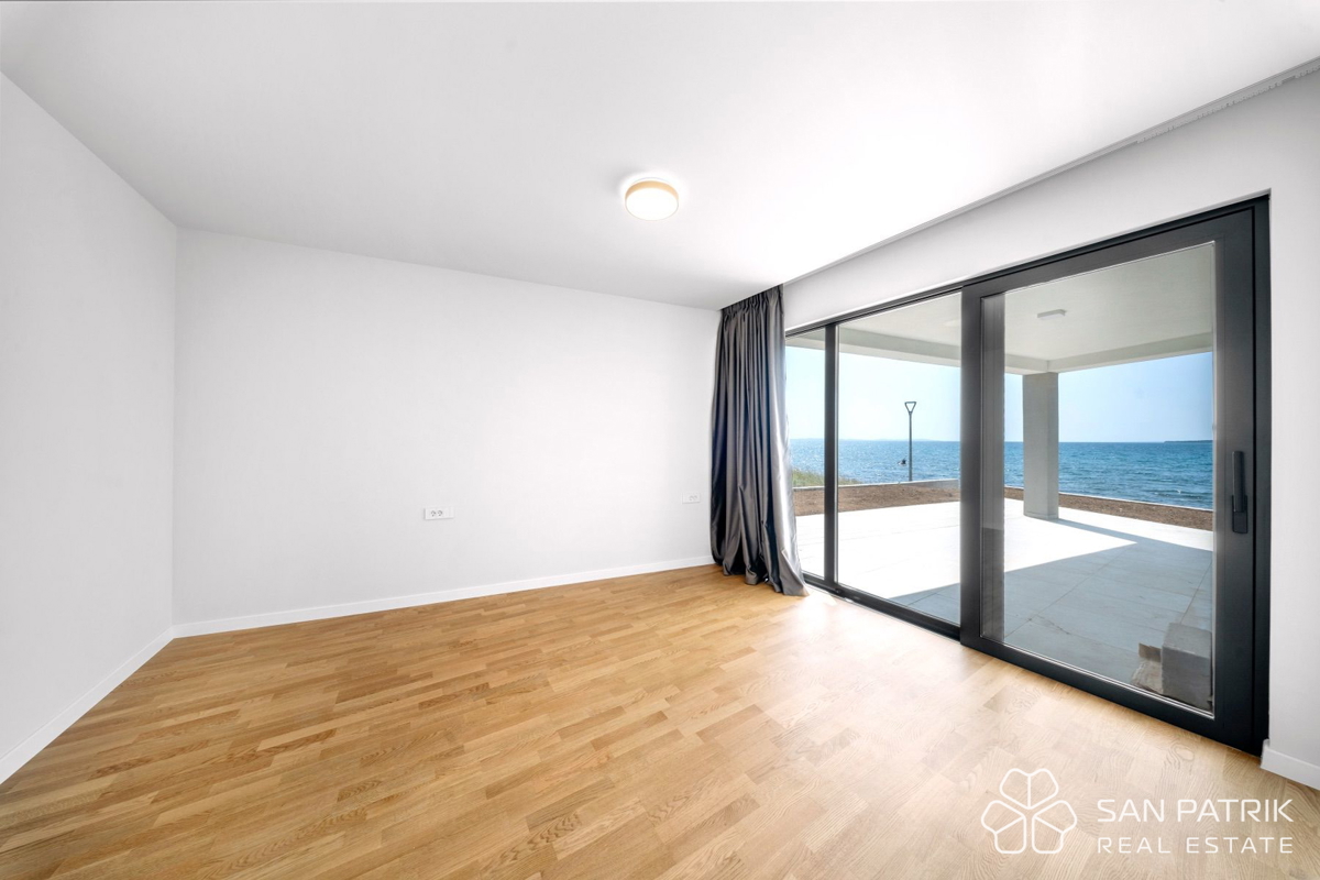 Privlaka Seafront Residences – appartamento moderno (74 m2) in prima fila sul mare