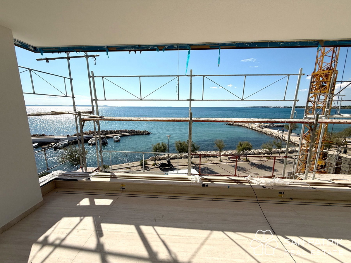 ESCLUSIVA NUOVA COSTRUZIONE A ZATON VICINO A ZADAR - PRIMA FILA SUL MARE