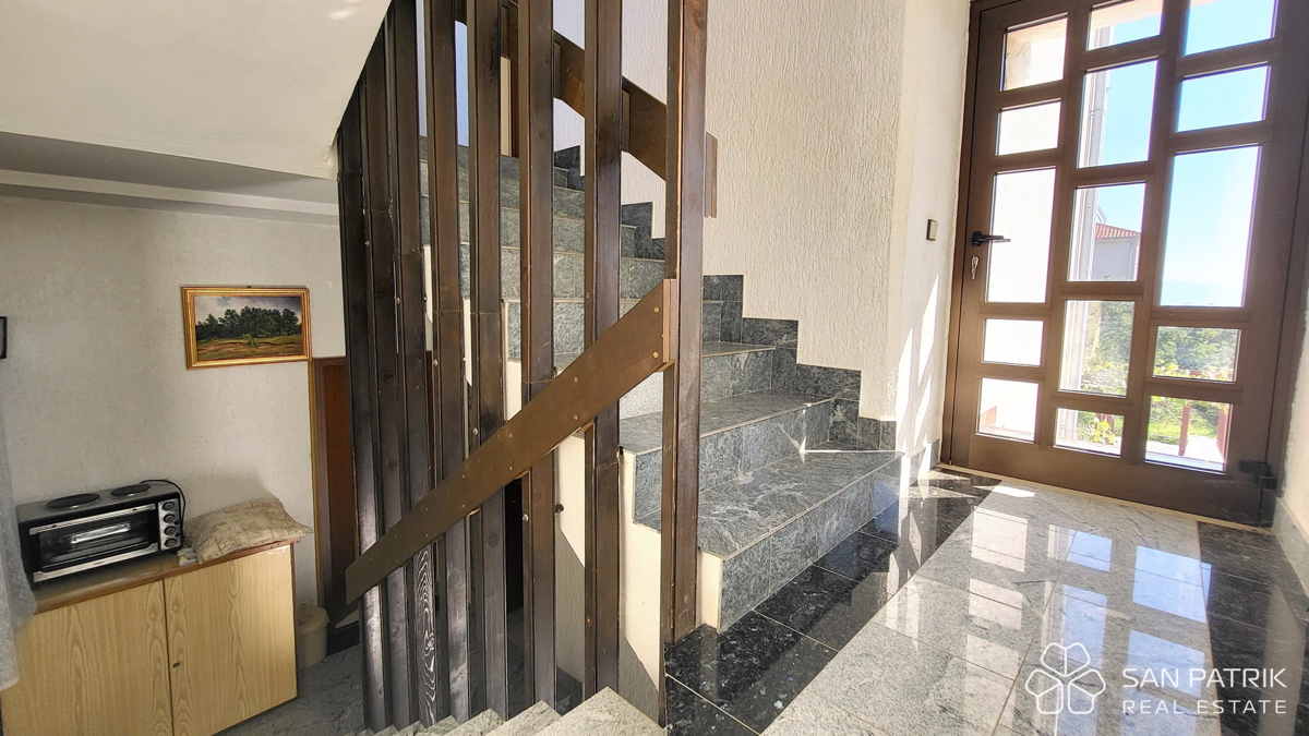 Casa ideale per attività turistica nei dintorni di Novi Vinodolski