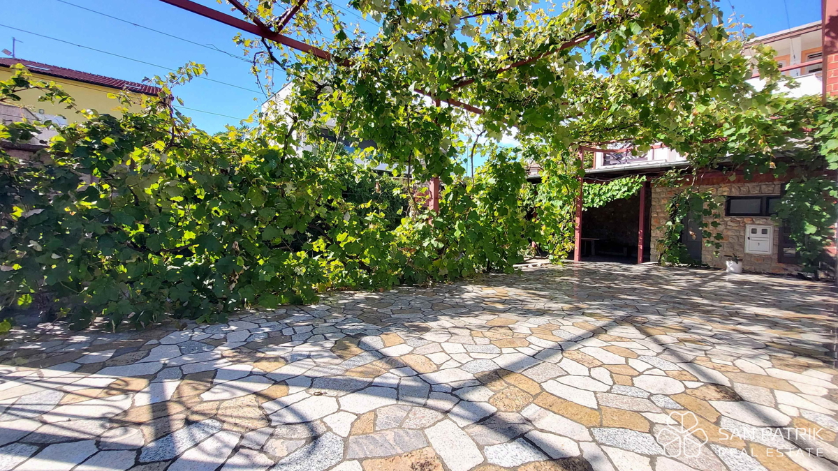 Casa ideale per attività turistica nei dintorni di Novi Vinodolski