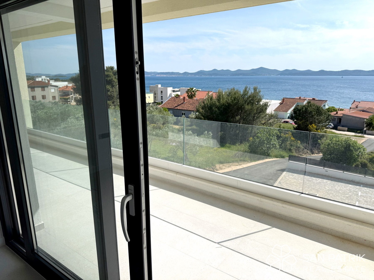 Kožino - Zadar: attico moderno (207m2), 250m dal mare, piscina