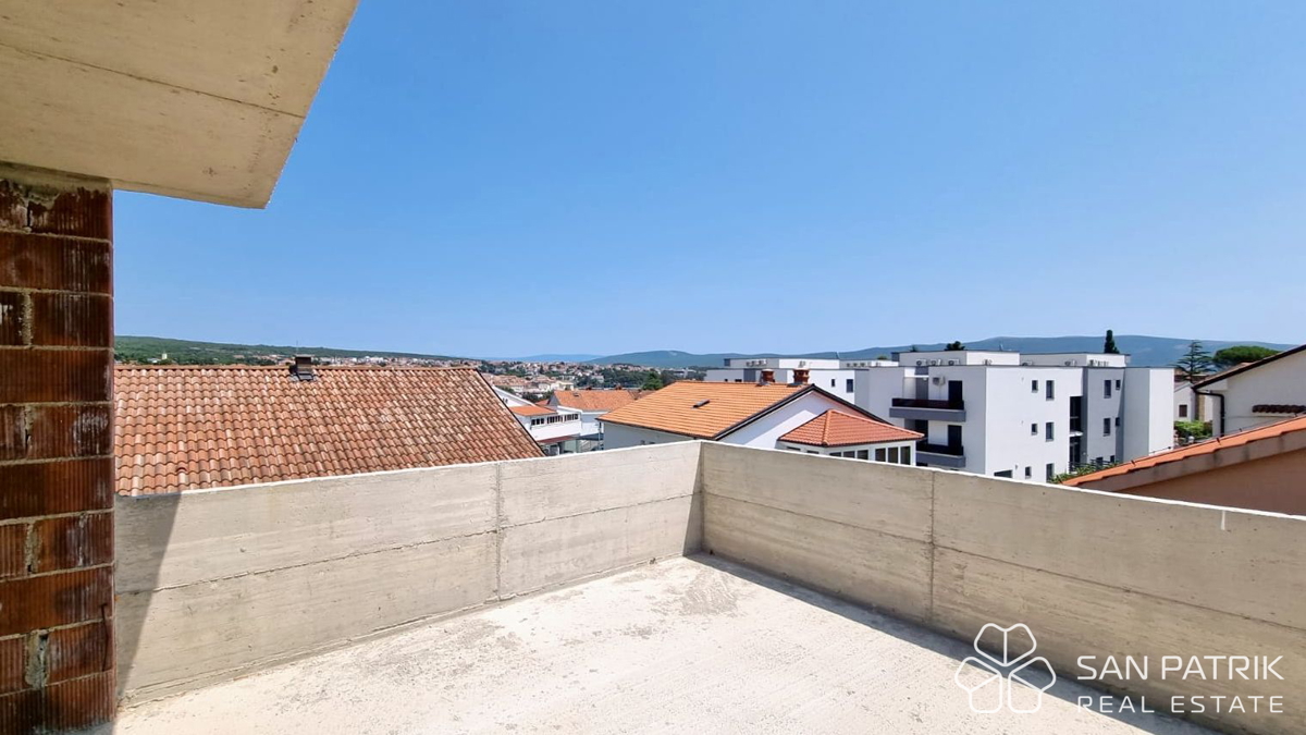 Isola di Krk, Città di Krk - Terreno edificabile con progetto