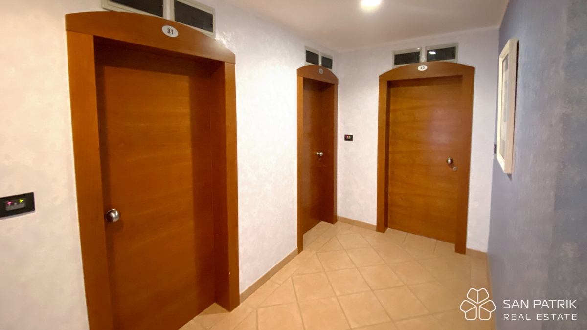 Cres: Hotel 4* con attività consolidata – opportunità di investimento