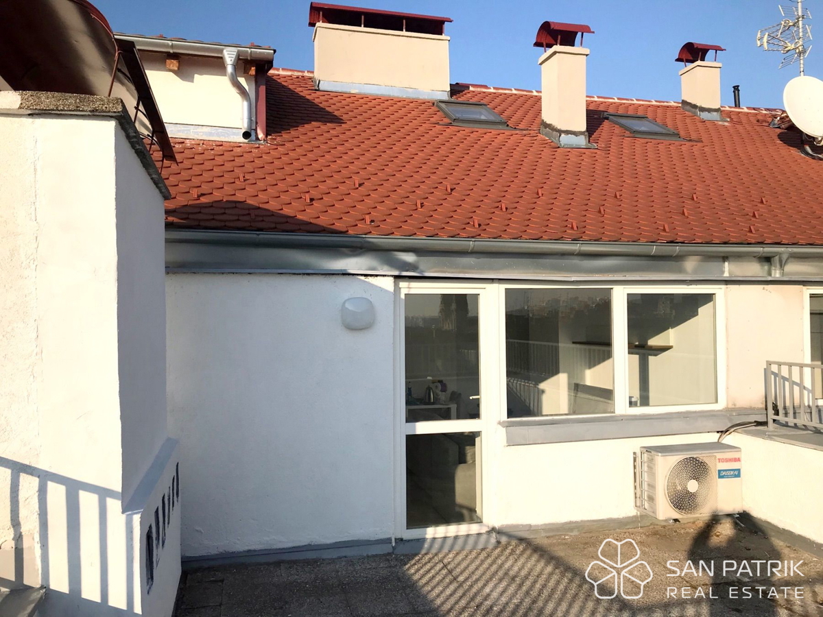 Centro - Amruševa: Appartamento trilocale con ufficio (107,87 m2) con terrazza e vista