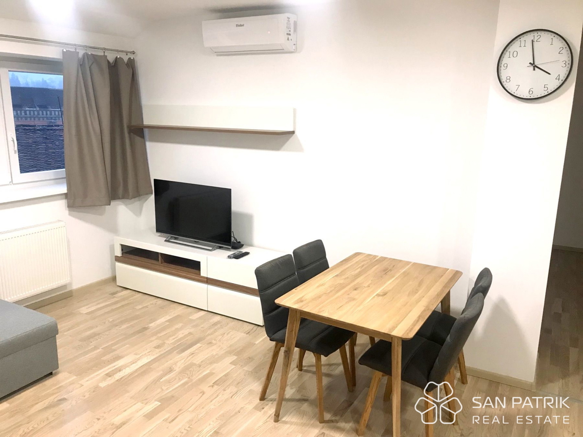 Centro - Amruševa: Appartamento trilocale con ufficio (107,87 m2) con terrazza e vista