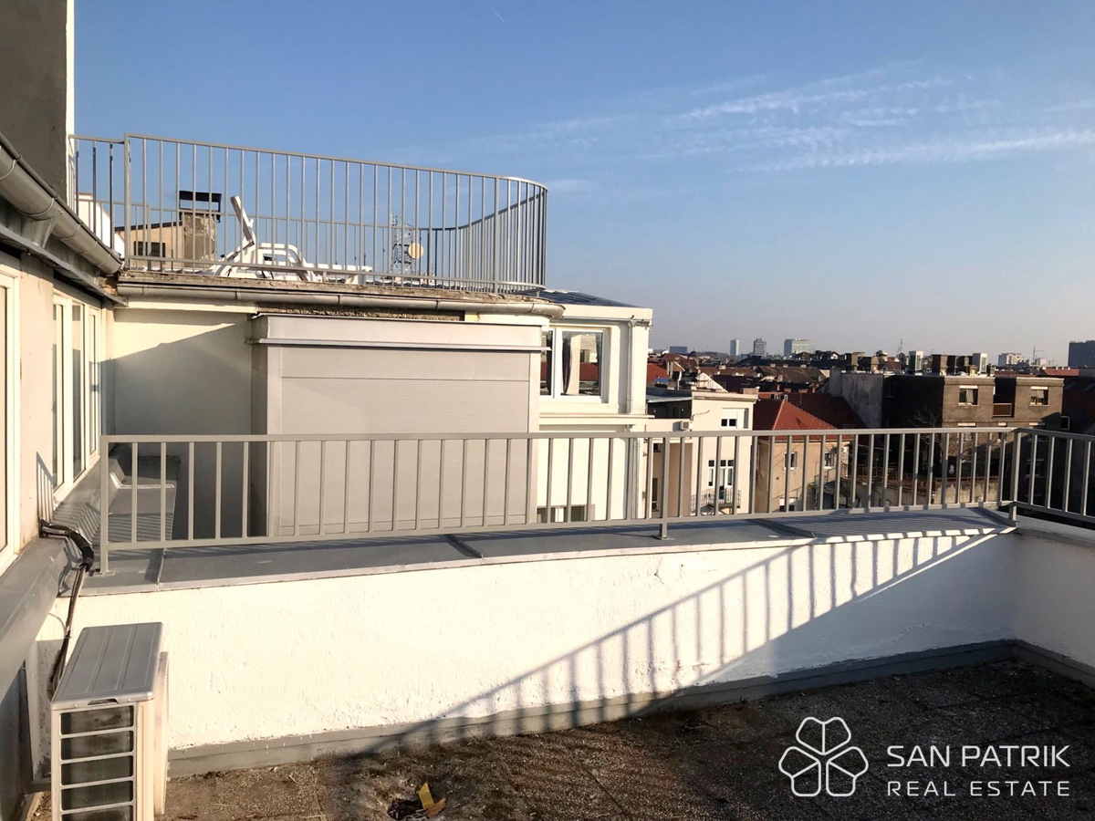 Centro - Amruševa: Appartamento trilocale con ufficio (107,87 m2) con terrazza e vista