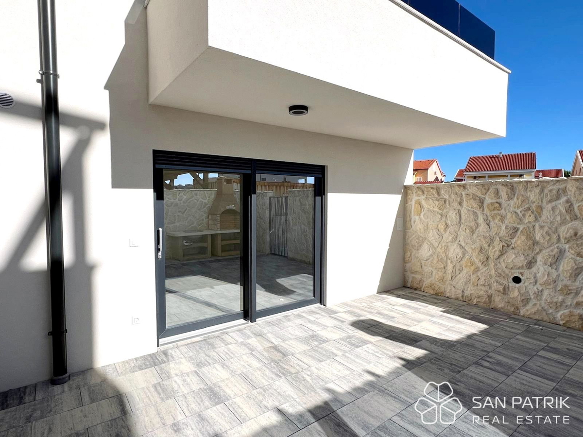 APPARTAMENTO MODERNO CON PISCINA – LA TUA NUOVA CASA VICINO AL MARE - POVLJANA