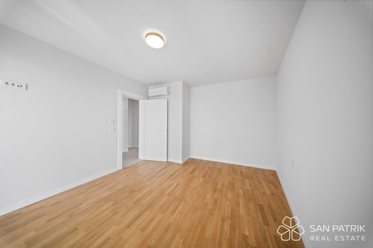 Privlaka Seafront Residences – appartamento moderno (69 m2) in prima fila sul mare