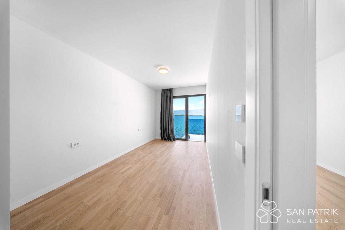 Privlaka Seafront Residences – appartamento moderno (69 m2) in prima fila sul mare