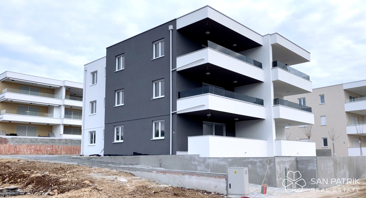 Novalja - appartamento moderno in quartiere tranquillo, a 450 m dal mare