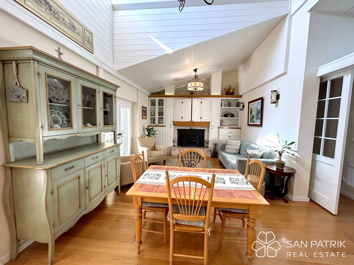 AUTENTICA VILLA DALMATICA – FUSIONE DI TRADIZIONE E TECNOLOGIA MODERNA