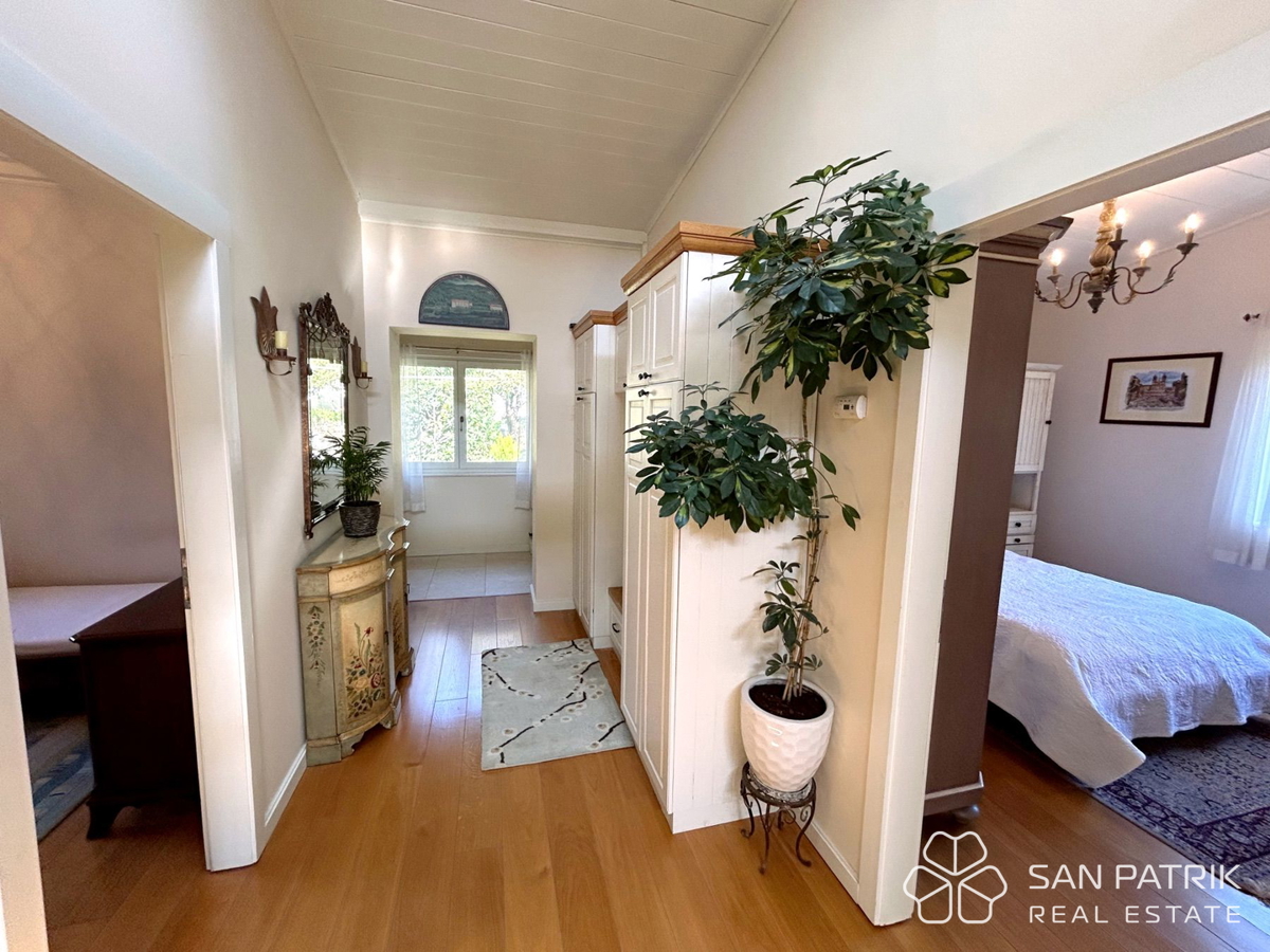 AUTENTICA VILLA DALMATICA – FUSIONE DI TRADIZIONE E TECNOLOGIA MODERNA