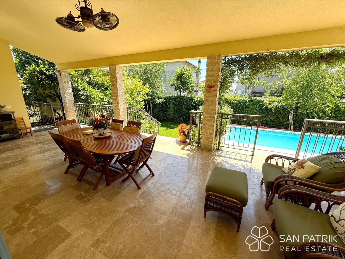 AUTENTICA VILLA DALMATICA – FUSIONE DI TRADIZIONE E TECNOLOGIA MODERNA