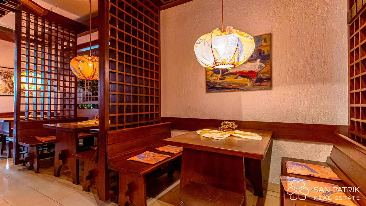 Ristorante attrezzato pronto per l'attività a Crikvenica