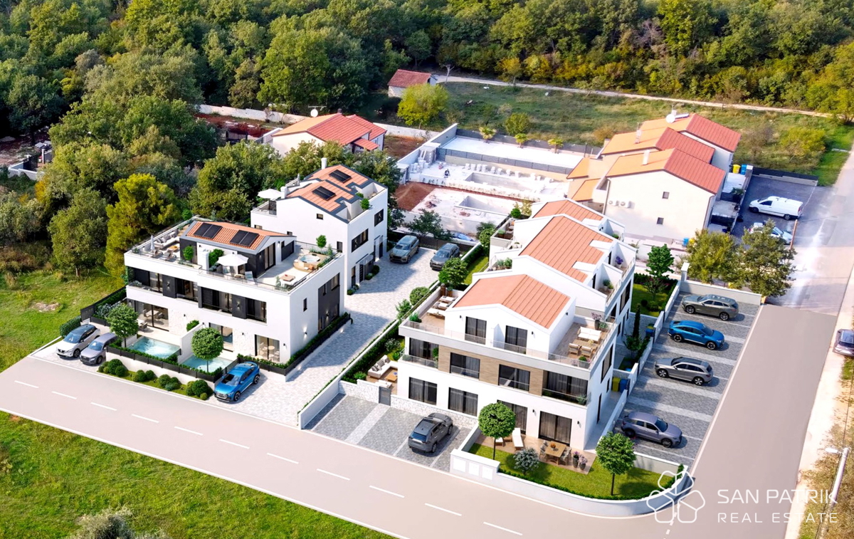 Casa con piscina in posizione richiesta a Poreč, ideale per affitto turistico