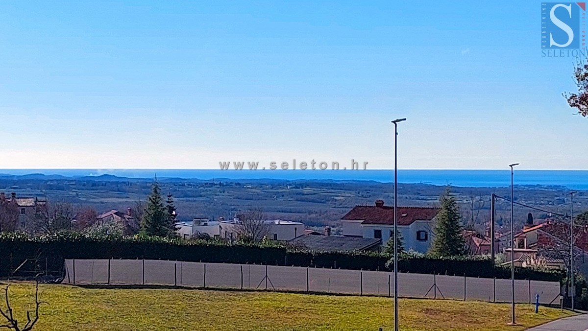 Casa indipendente di 240 m2 con vista mare, piscina e garage vicino a Poreč-Parenzo - in costruzione