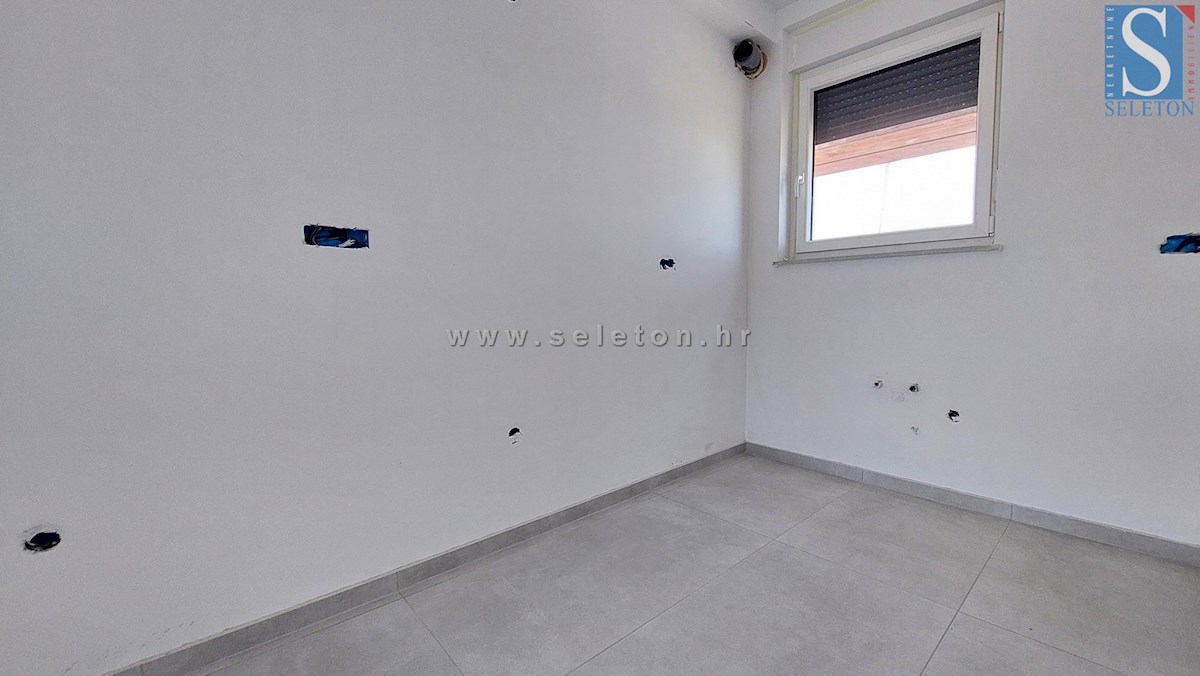 Nuovo appartamento di 67 m2 con vista mare, ASCENSORE, 2 posti auto