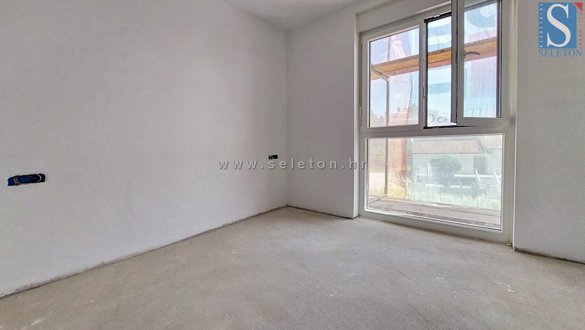 Nuovo appartamento di 67 m2 con vista mare, ASCENSORE, 2 posti auto