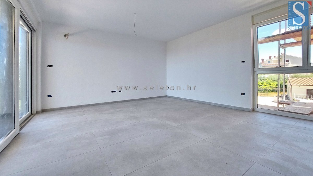 Nuovo appartamento di 67 m2 con vista mare, ASCENSORE, 2 posti auto