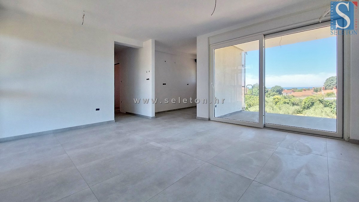 Nuovo appartamento di 67 m2 con vista mare, ASCENSORE, 2 posti auto