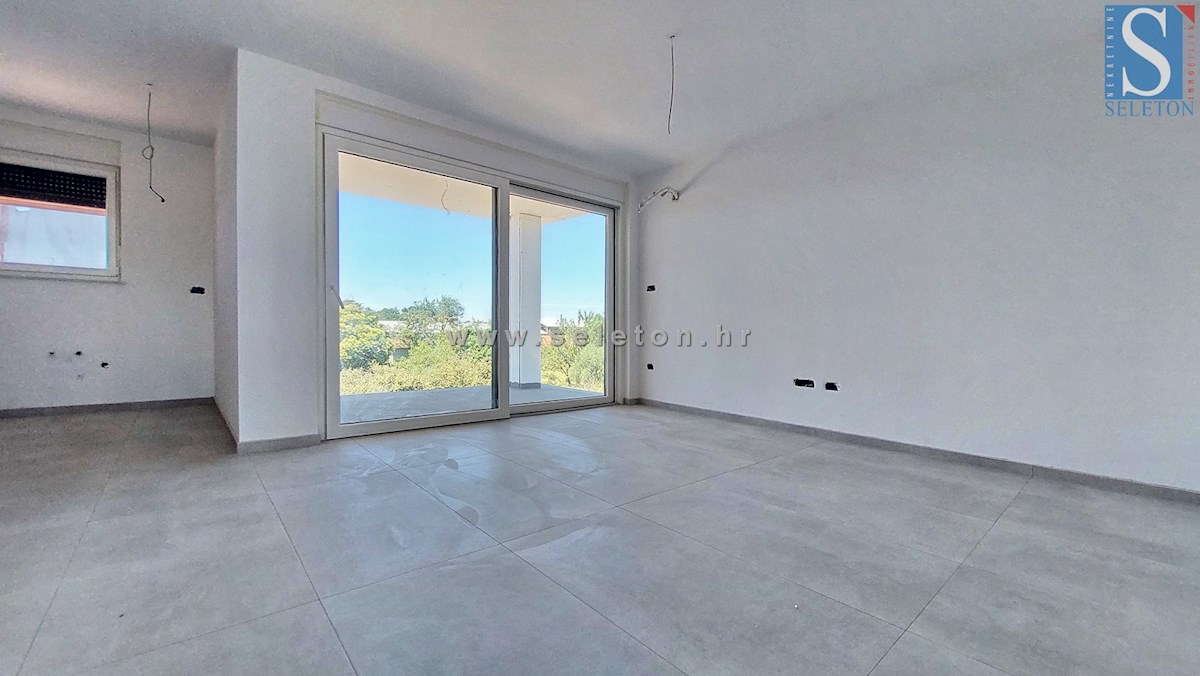 Nuovo appartamento di 67 m2 con vista mare, ASCENSORE, 2 posti auto