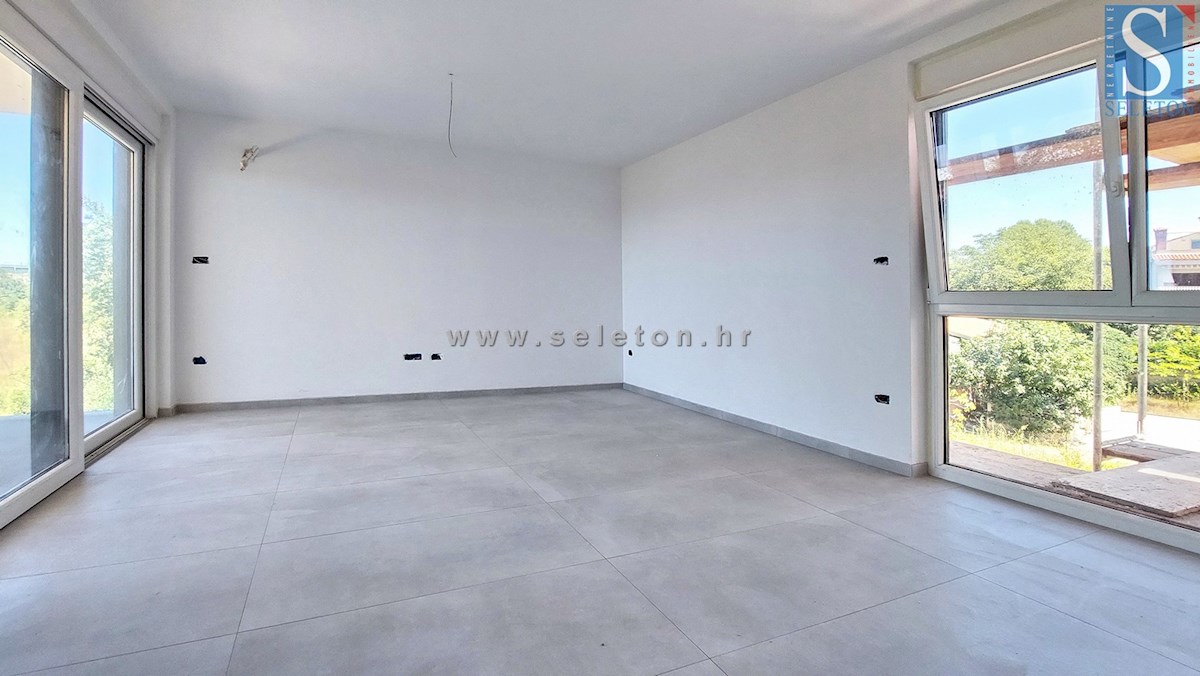 Nuovo appartamento di 67 m2 con vista mare, ASCENSORE, 2 posti auto