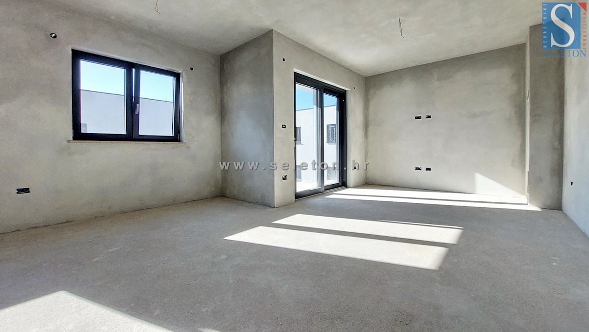 Nuovo appartamento di 66 m2 a Poreč-Parenzo, 1° piano - in costruzione
