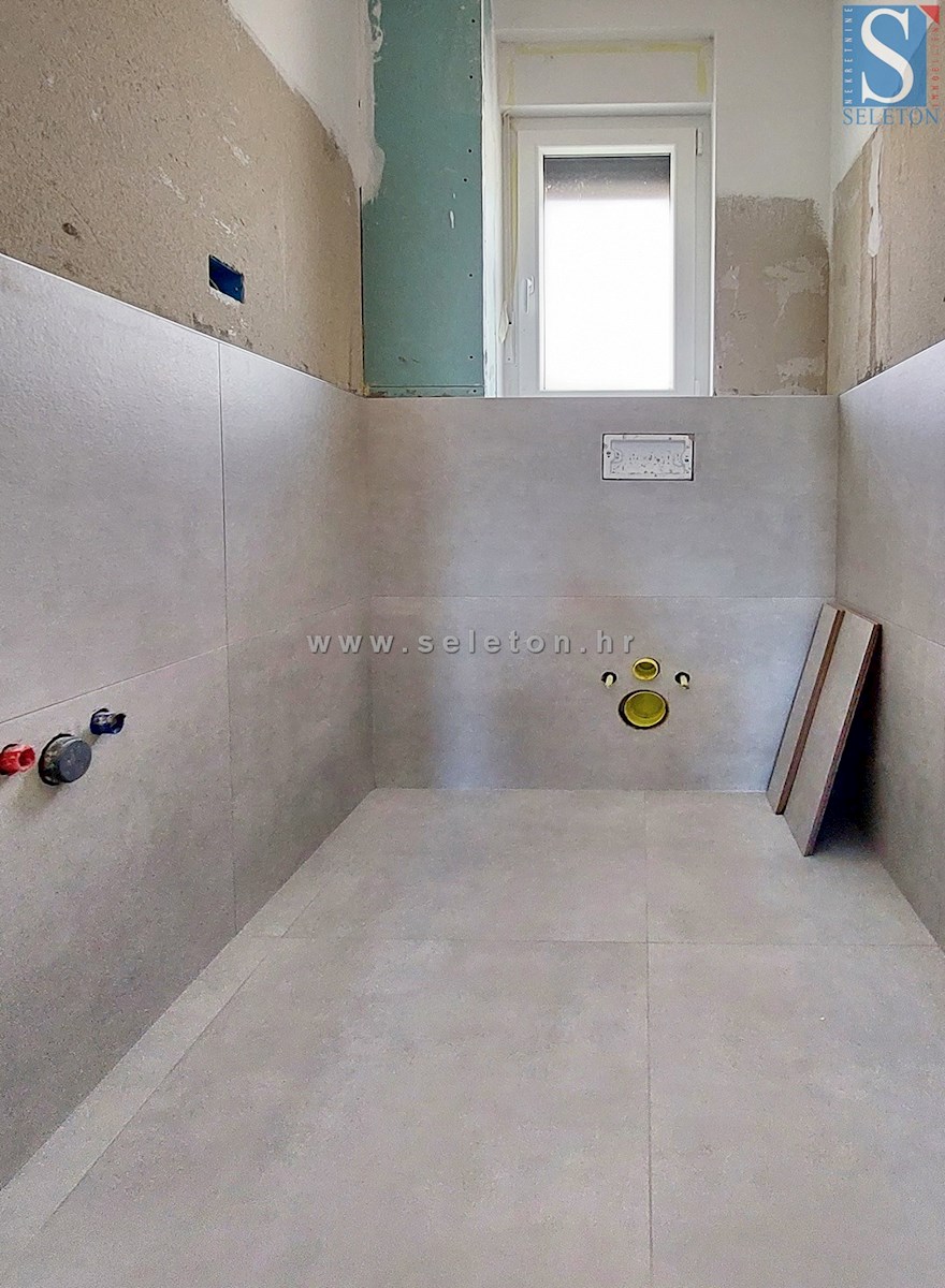 Nuovo appartamento di 67 m2 con vista mare, ASCENSORE, 2 posti auto