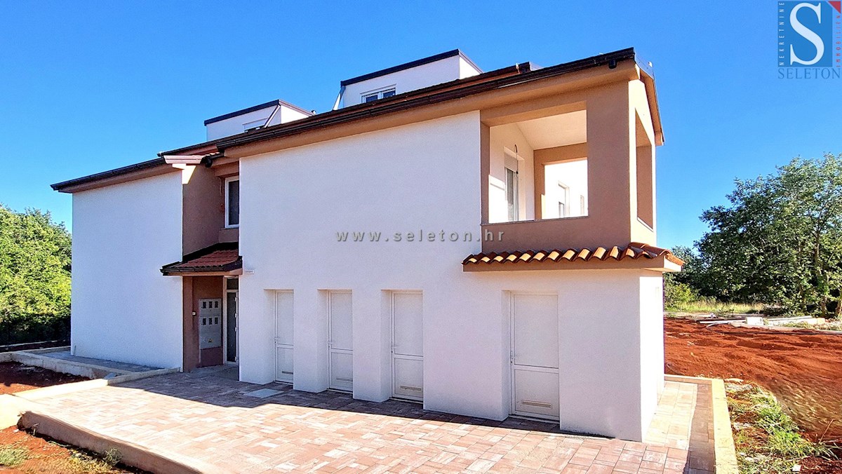 Poreč - dintorni, nuovo appartamento di 66 m2, 2 terrazze