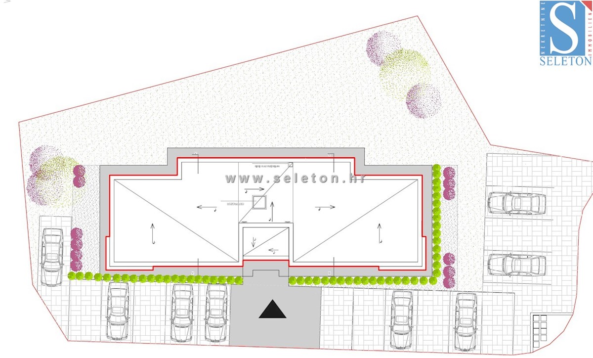 Poreč, nuovo appartamento di 67 m2 con giardino privato di 180 m2, 2 posti auto, cantina