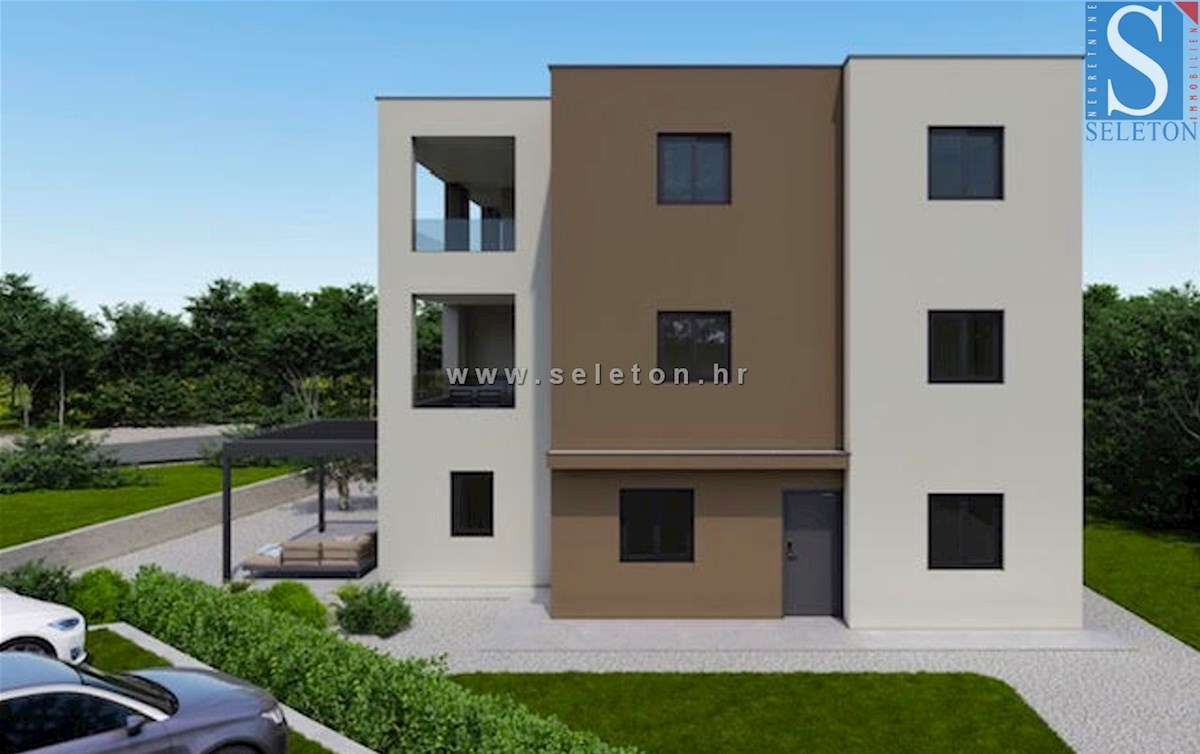 Poreč-Parenzo, appartamento in costruzione di 74 m2 + terrazza 15 m2, giardino privato, 800 m dal mare / 1 km dal centro