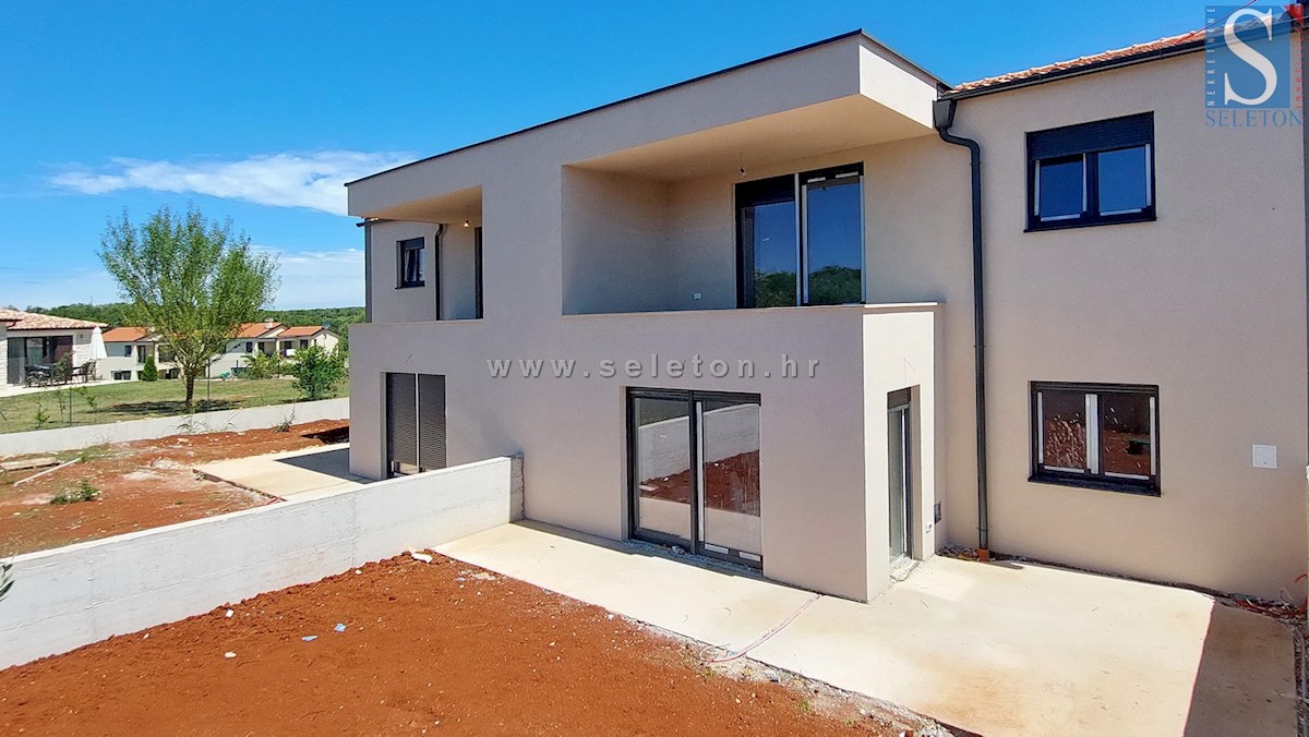 Poreč-Parenzo - dintorni, nuovo appartamento di 72 m2, 2 camere da letto, 2 posti auto