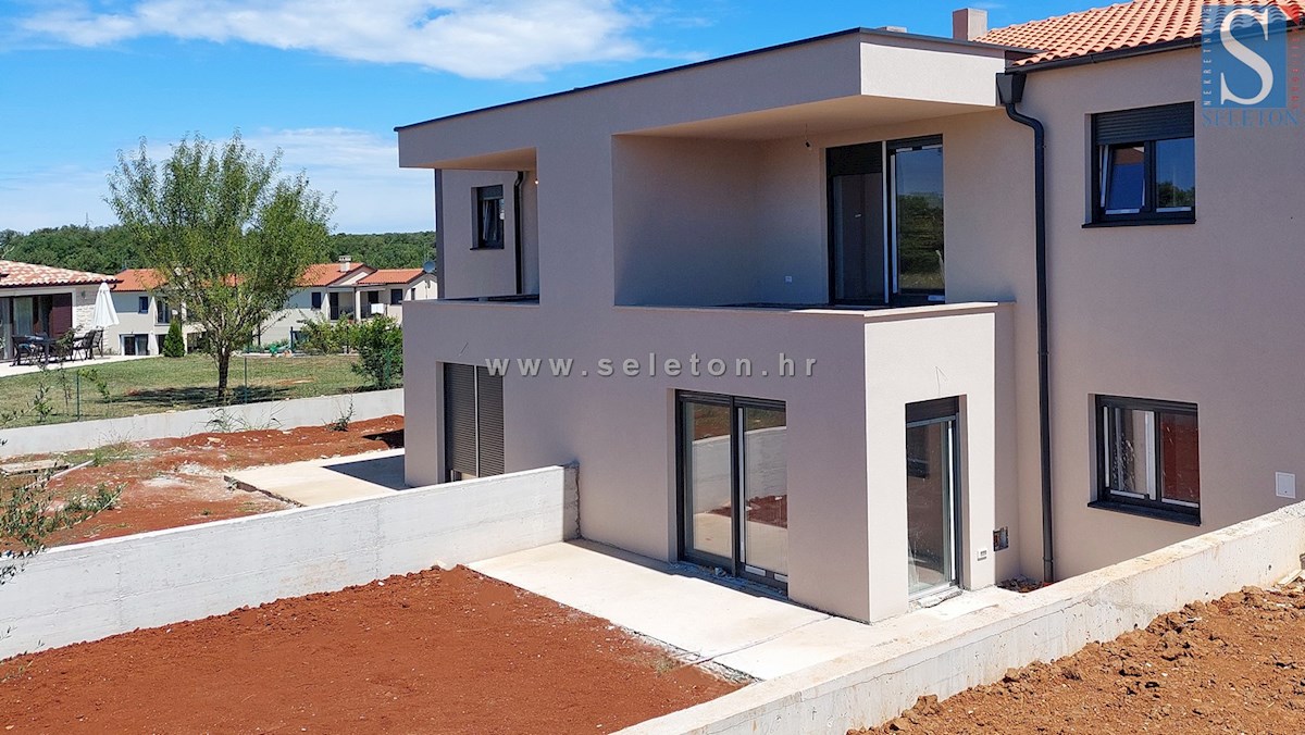 Poreč-Parenzo - dintorni, nuovo appartamento di 72 m2, 2 camere da letto, 2 posti auto