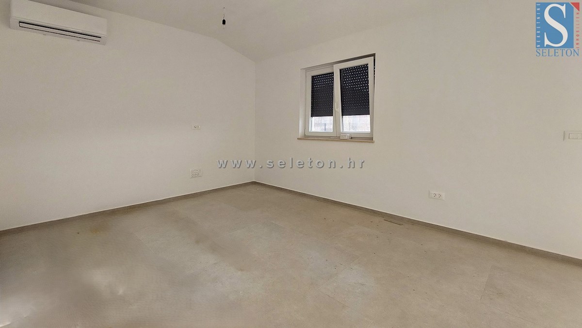 Poreč-Parenzo - dintorni, nuovo appartamento di 72 m2, 2 camere da letto, 2 posti auto