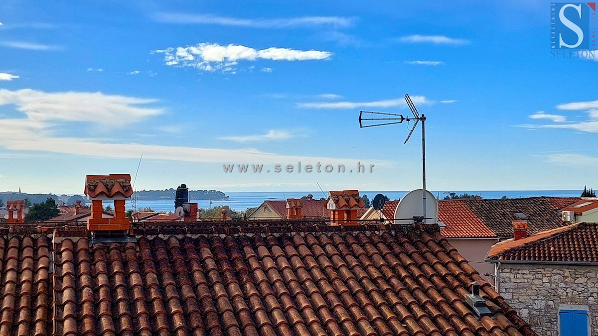 Poreč-Parenzo, appartamento di 127 m2 in vendita con vista mare, a 500 m dal mare