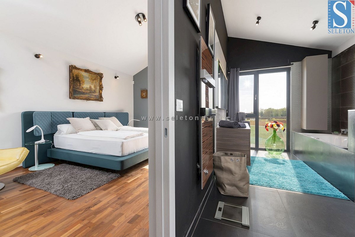 Istria, Poreč-dintorni, villa moderna di 437 m2 con piscina