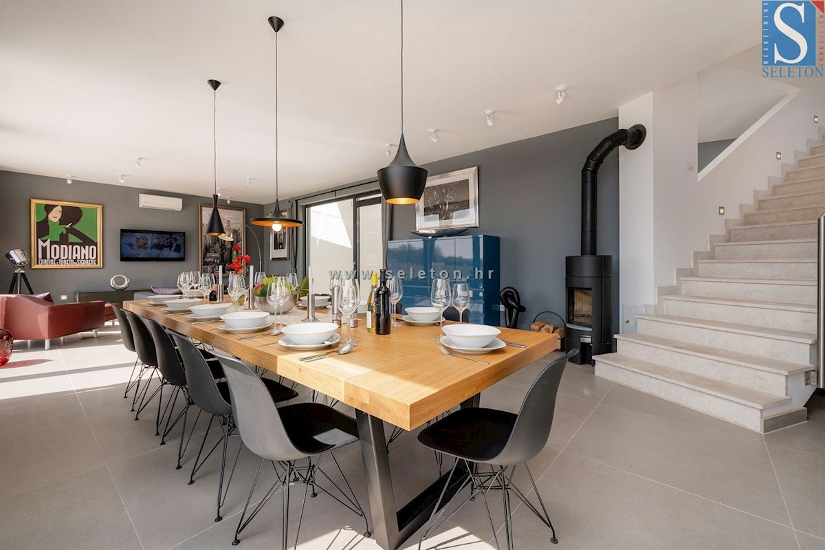 Istria, Poreč-dintorni, villa moderna di 437 m2 con piscina