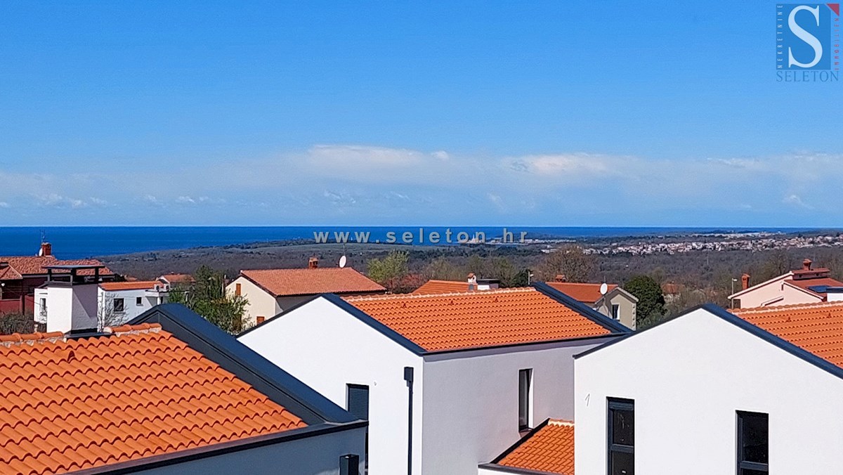 Nuovo appartamento di 84 m2 + terrazza sul tetto di 56 m2 con vista mare