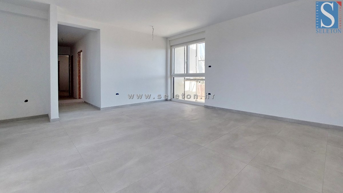 Nuovo appartamento di 67 m2 con vista mare, ASCENSORE, 2 posti auto