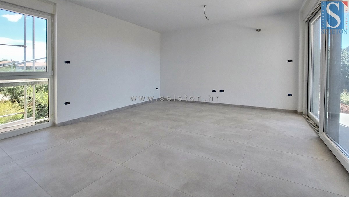 Nuovo appartamento di 67 m2 con vista mare, ASCENSORE, 2 posti auto