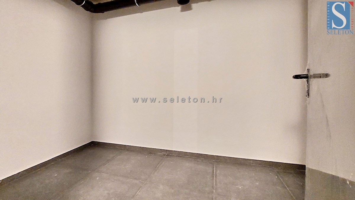 Nuovo appartamento di 67 m2 con vista mare, ASCENSORE, 2 posti auto